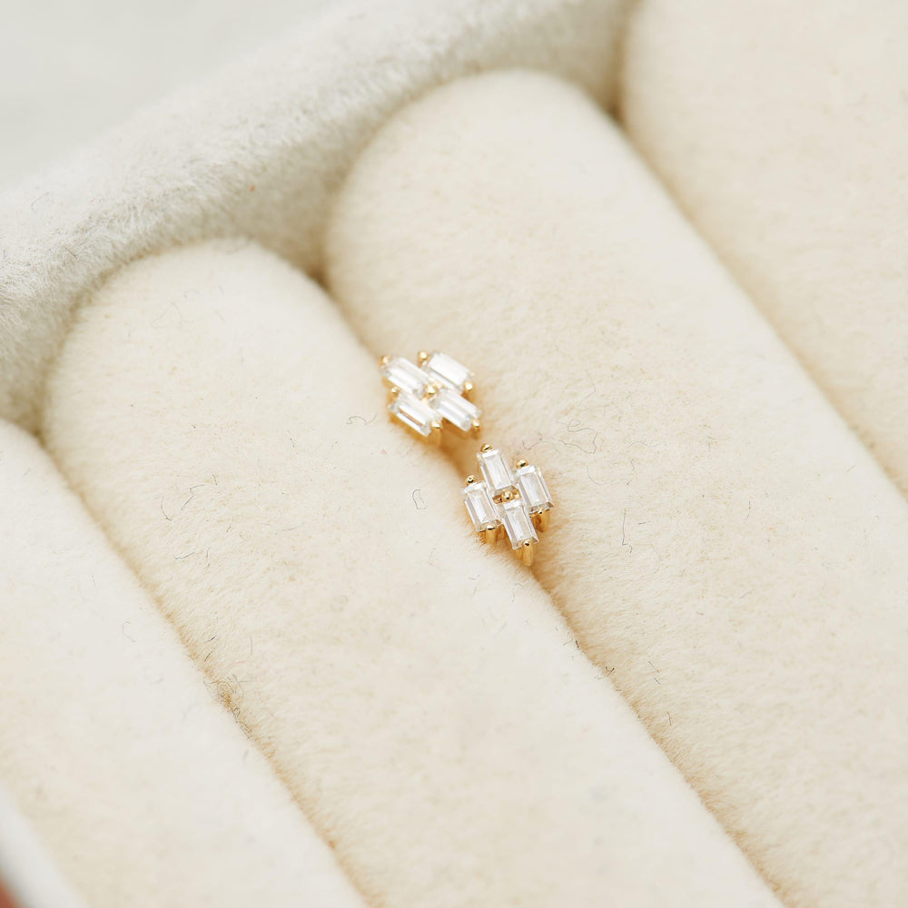 additional perspective of 14K solid gold baguette-cut lab diamond labret stud push pin design 20g nickel-free