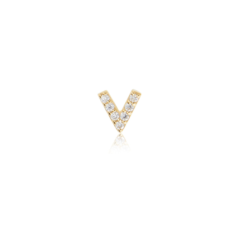 detail close-up of 14K solid gold lab diamond V-shaped flat back stud earring nickel-free